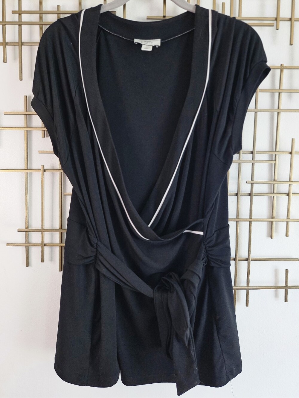 XL- Loft- Black Draped Short Sleeve Wrap Top with Contrast Piping